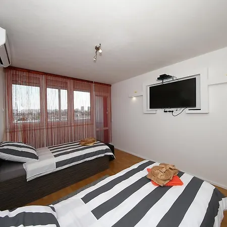 Apartment Opera *